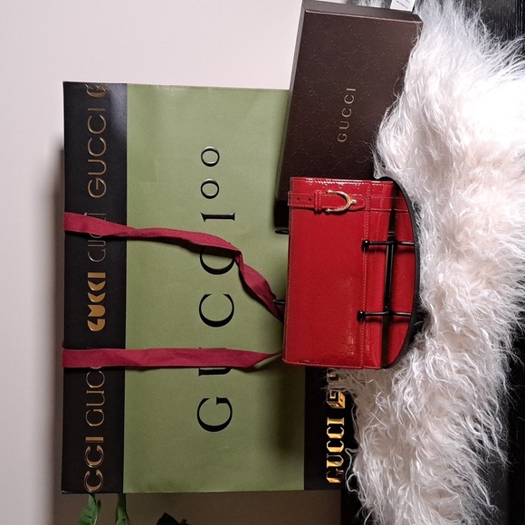 🔥🔥Gucci Guccissima Red Patent Leather Wallet - EUC - Picture 4 of 17